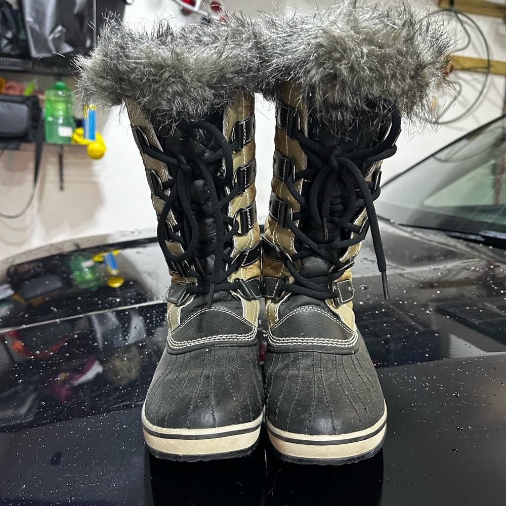 Sorel fur snow boots